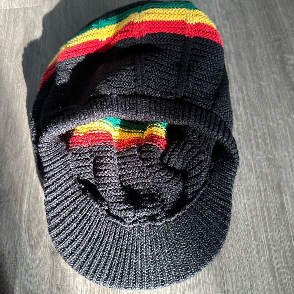 Jamaican Rasta Beanie - Picture 3 of 4